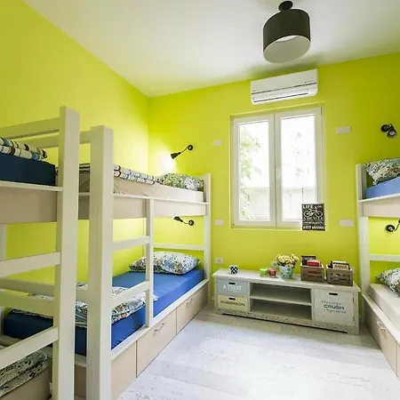 Bongo Hostel *