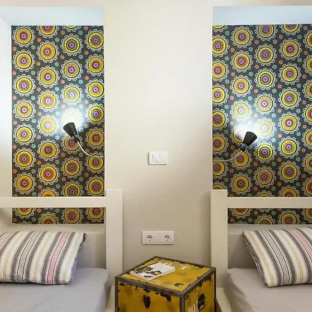 Bongo Hostel *
